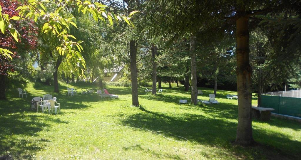 Hotel Les Barnieres Гийестр Экстерьер фото